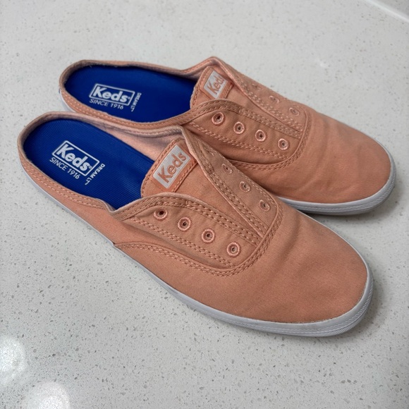 Keds Peach Slip-On Shoes - Picture 2 of 6